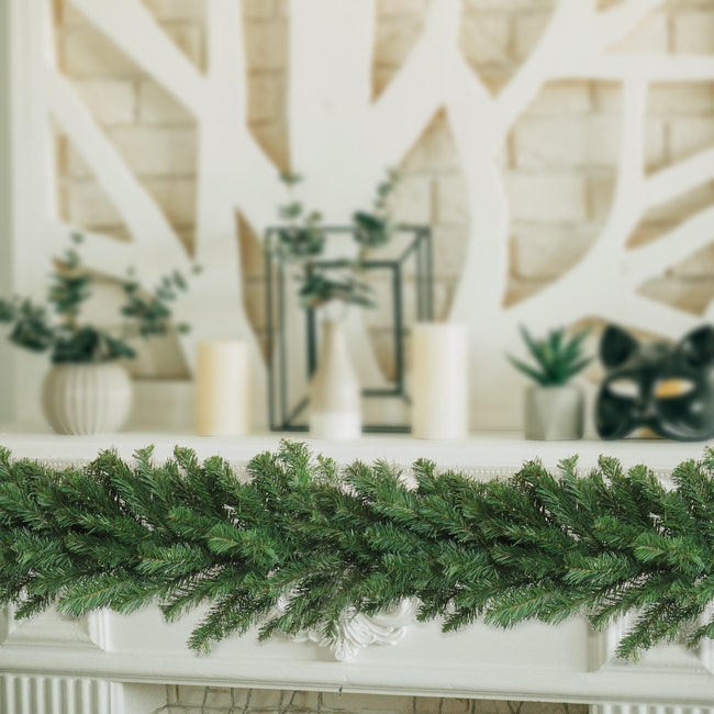 Northern Spruce Garland - 9' x 14"